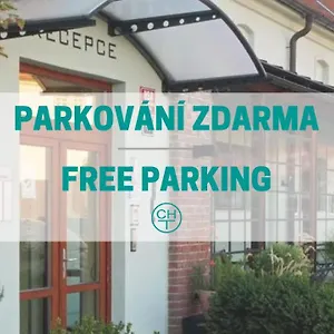 Chvalska Tvrz Hotel Prag