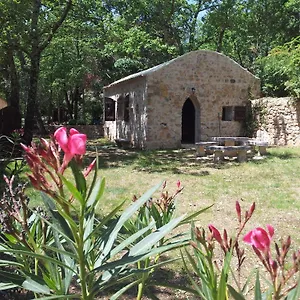 Le Donjon Des Combes Et Son Frühstückspension Fayence